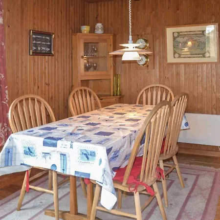 Three-bedroom In Prázdninový dům *