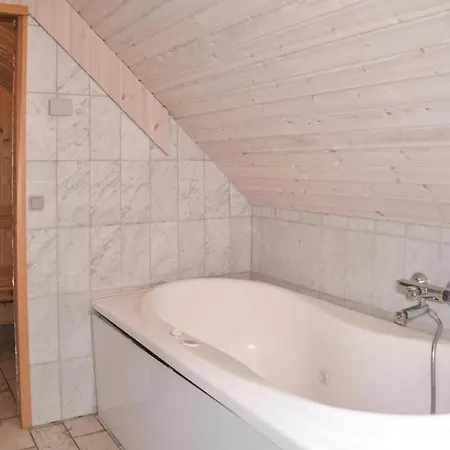 Three-bedroom In 펜션 Oksbøl